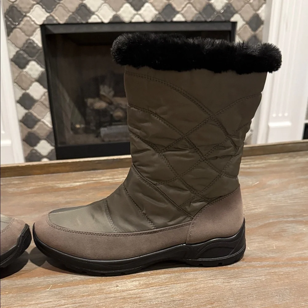Easy Street Cuddle Easy Dry Waterproof Boots Grey/Taupe‎ Size 10 NIB